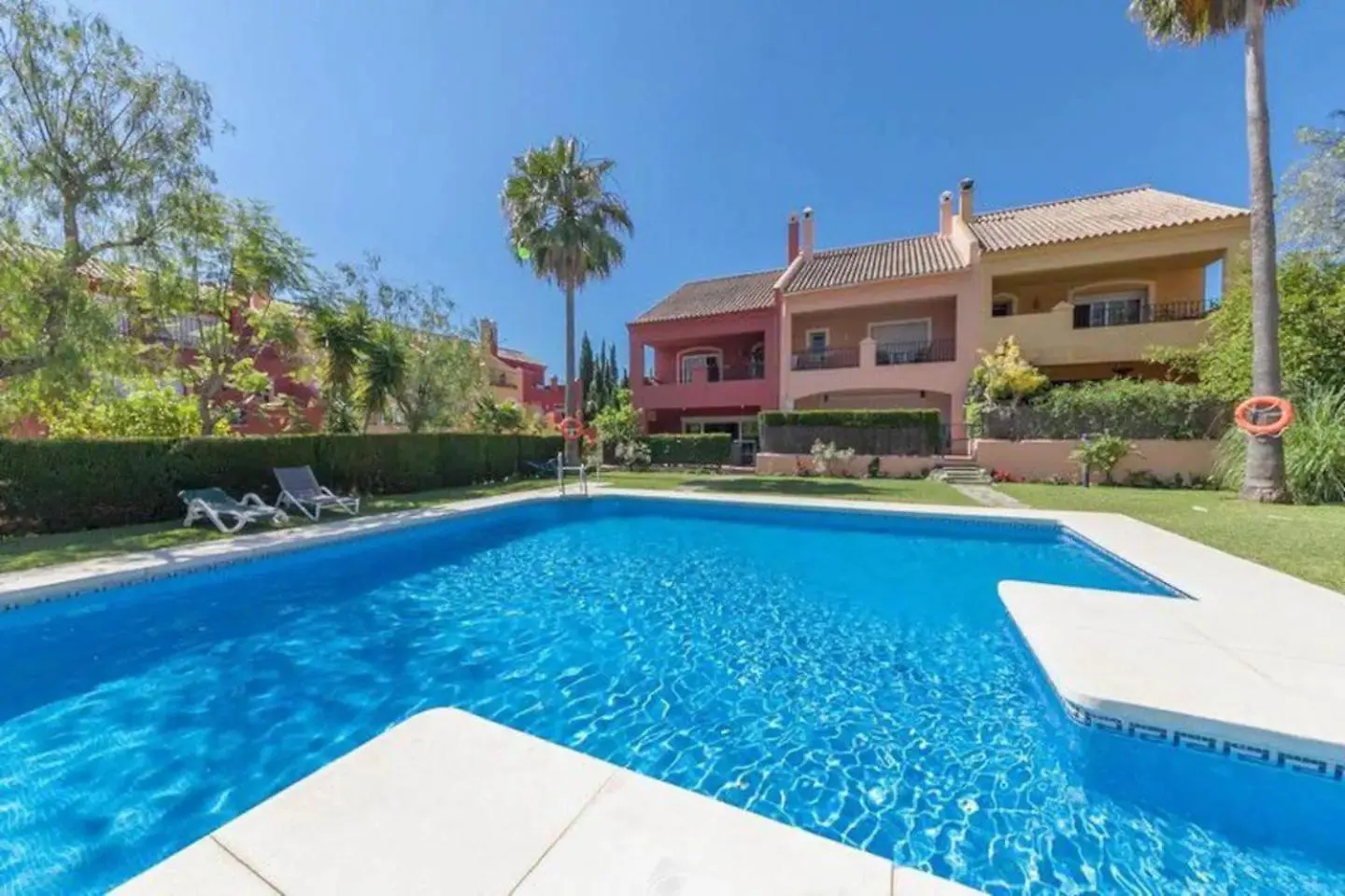 Pass The Keys Amplia Casa En Una Zona Ideal Marbella 0*,  Spain