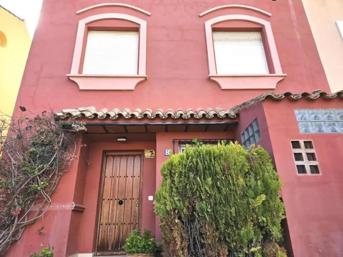 Pass The Keys Amplia Casa En Una Zona Ideal Marbella 0*,  Spain