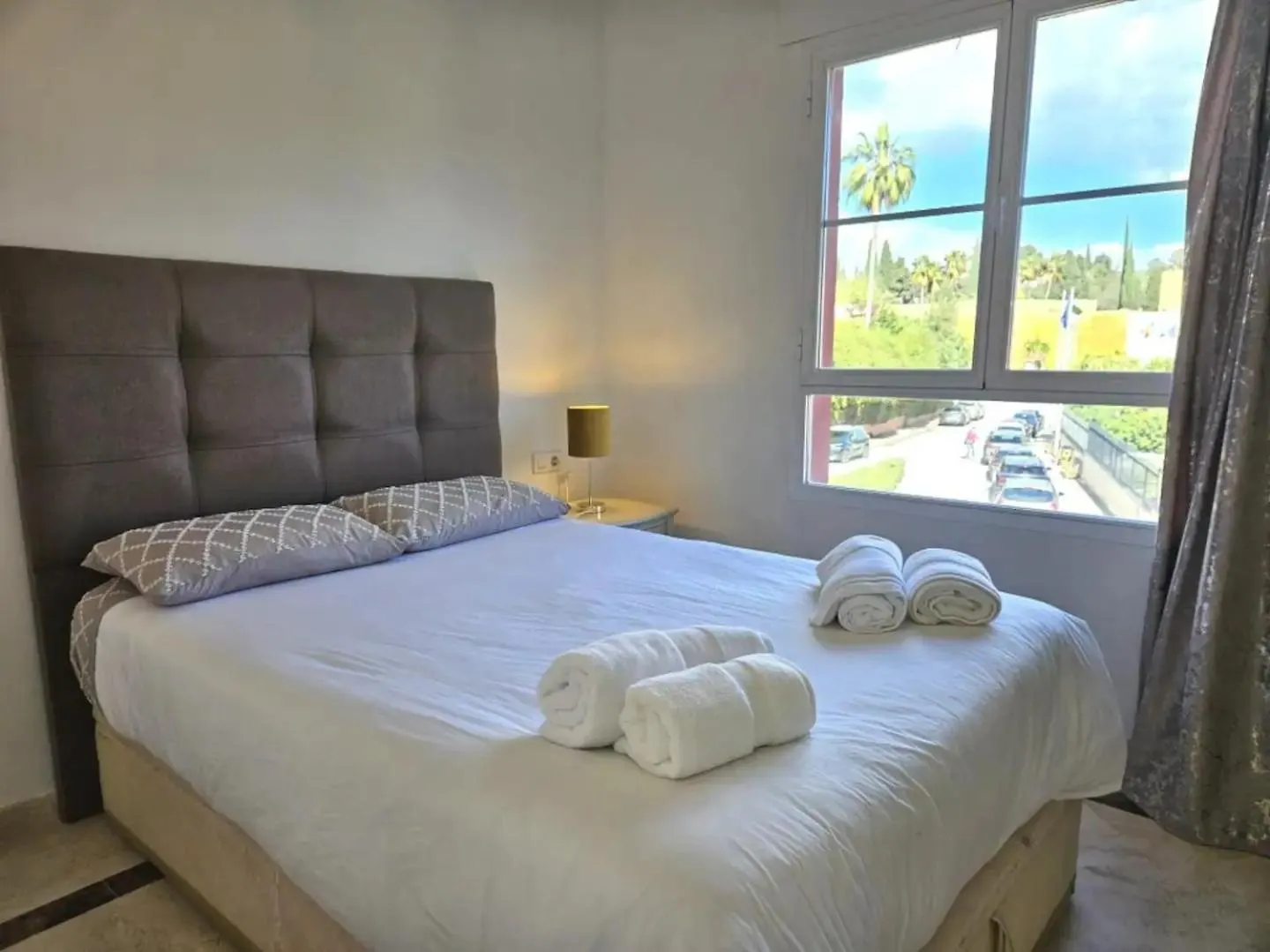 Pass The Keys Amplia Casa En Una Zona Ideal Marbella 0*,