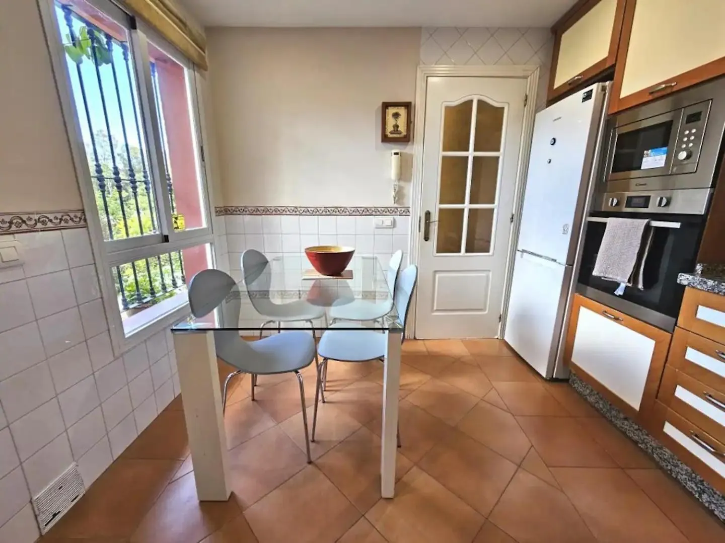Pass The Keys Amplia Casa En Una Zona Ideal Marbella